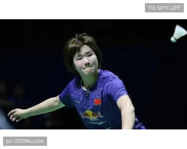 何冰娇训练完偷偷吃炸鸡被拍，这自律人设还绷得住吗？