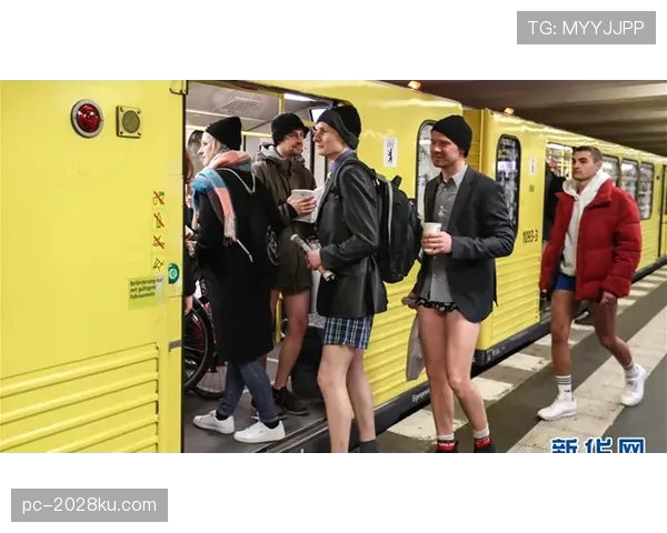 张玉宁穿着平价球鞋挤地铁，我只想知道他家鞋柜是不是开了个小型展览