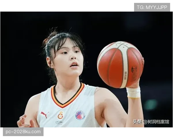 要是李月汝去娱乐圈，红毯大片和超市买菜照能把热搜挤爆